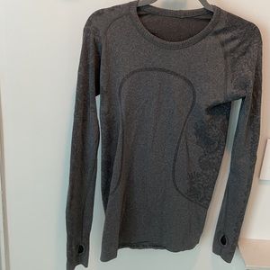 Lululemon running top Size 8 Grey